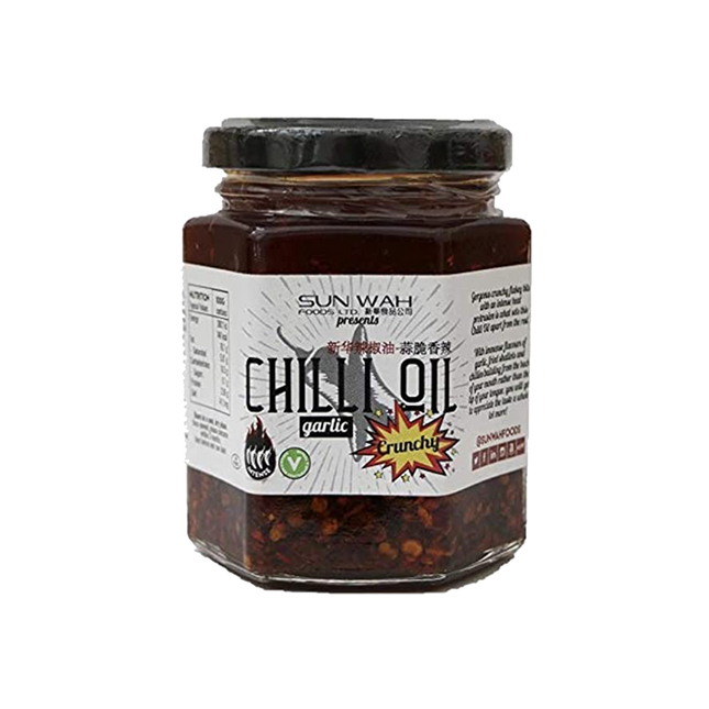 SUN WAH Chilli Oil With Garlic 170g